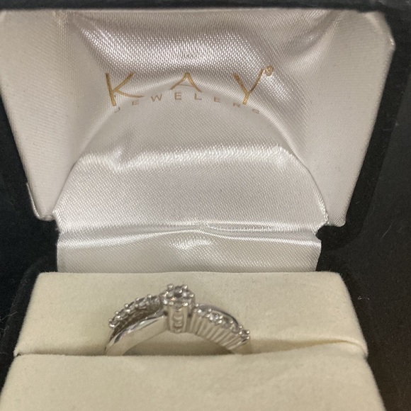 White Gold Diamond Ring with intricate design (size 7) - Picture 2 of 2